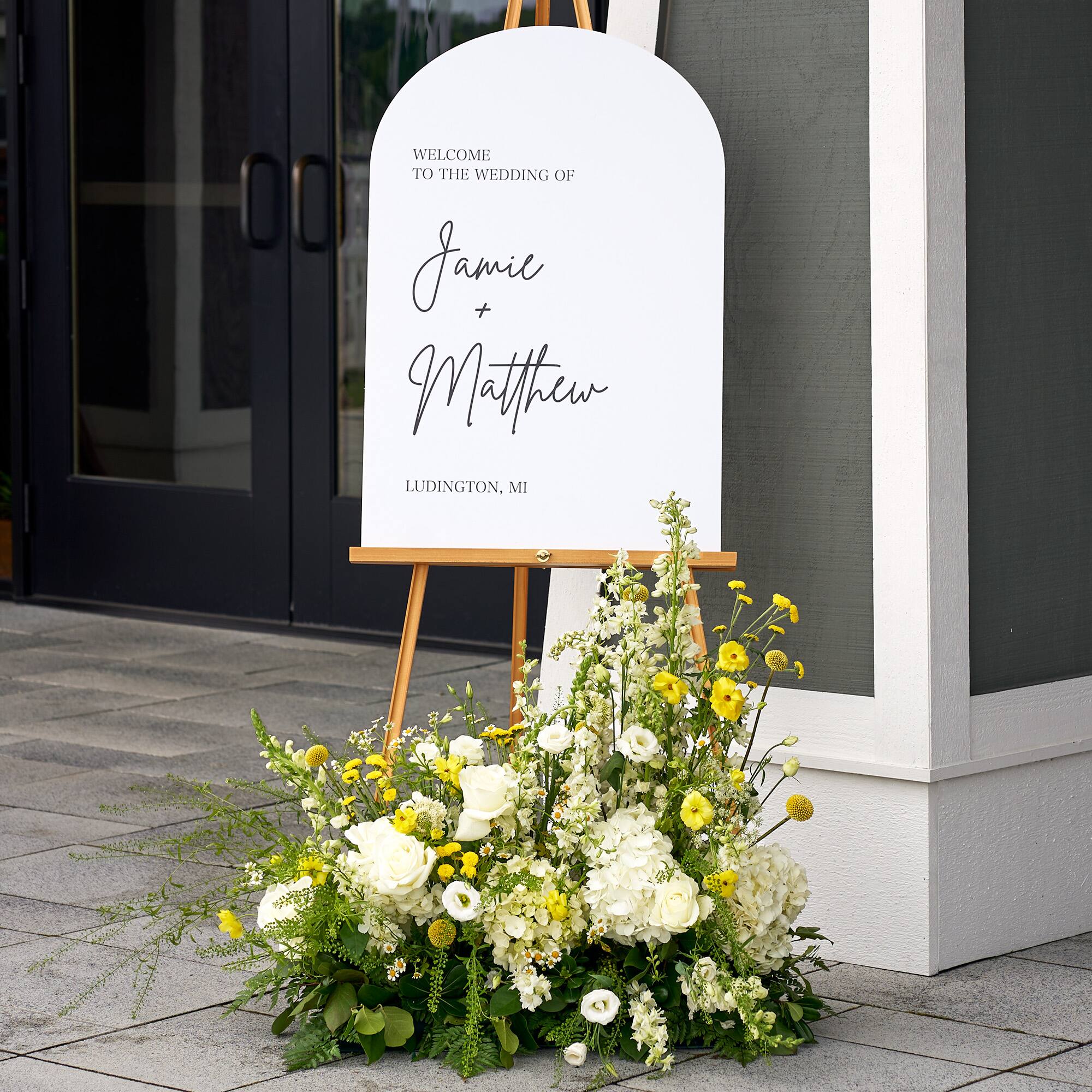 FloraCraft® 4.75" x 6" x 9" Green Artesia WetFōm® Block